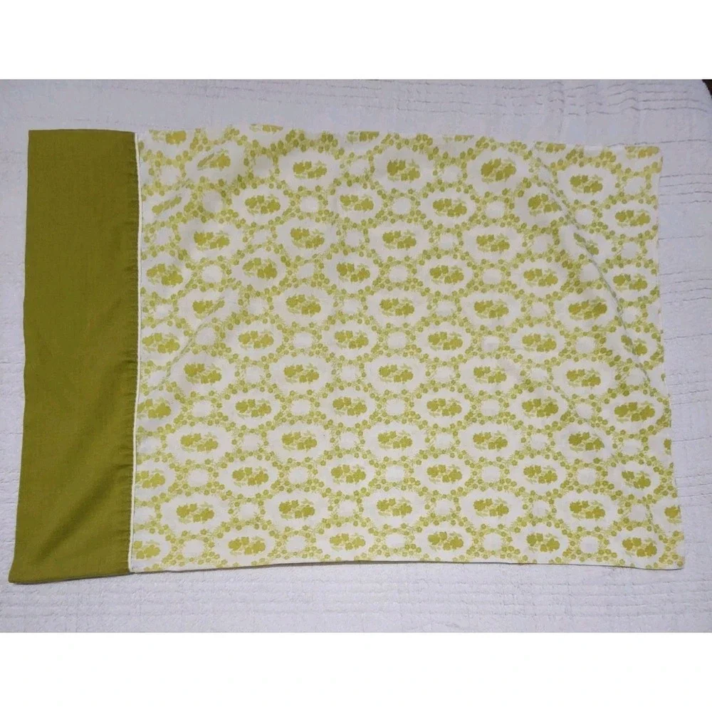 Lot of 2 Vtg 70s Standard Pillow Cases (Lady Pepperell / Crown) Floral Patterns